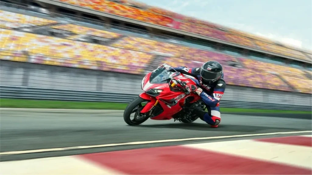 TVS Apache RR 310 Arrives with Aerodynamic Design & Strong Engine – Special Launch Offer Now Live 3 Ride Quality and Ergonomics